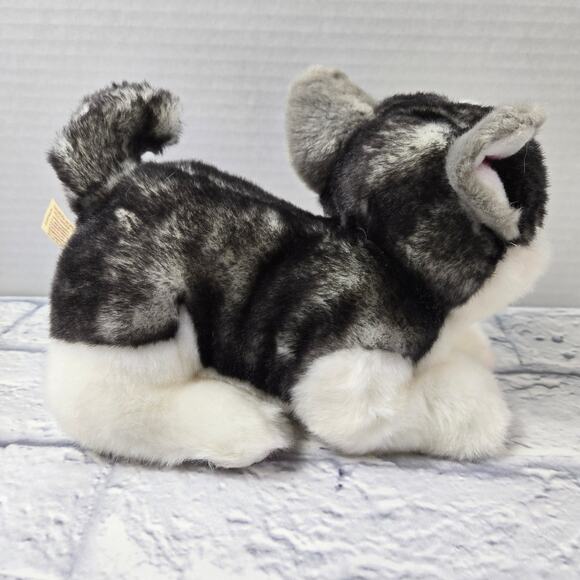 Miyoni Tots Aurora Realistic Husky Wolf Pup Plush Blue Eyes April 2024 10 inch - Picture 7 of 16